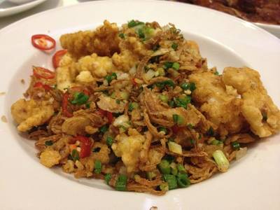 ปลาหมึกผัดพริกเกลือ  ที่ ร้านอาหาร Four Seasons Mega Bangna