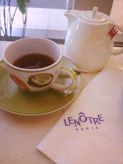 Vanilla Tea Rose ที่ ร้านอาหาร Lenotre Siam Paragon