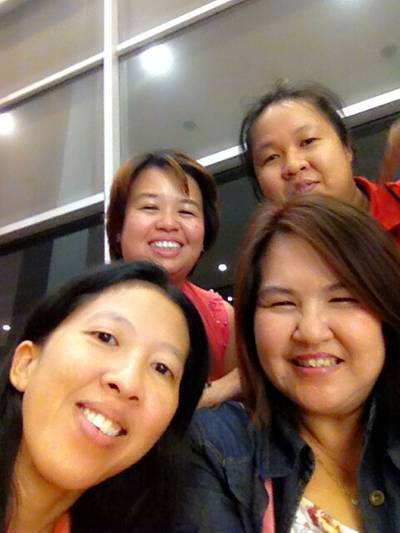 ถูกใจทั้ง 4 คนเลยค่ะ ที่ ร้านอาหาร Sumi Sumi เดอะมอลล์ งามวงศ์วาน