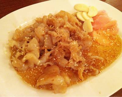 แมงกะพรุนน้ำมันงา ที่ ร้านอาหาร ยอดลาบเป็ดอุดร พระราม 9 แมงกะพรุนน้ำมันงา ที่ ร้านอาหาร ยอดลาบเป็ดอุดร พระราม 9