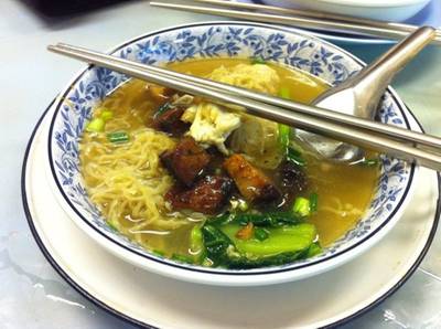 ร้านอาหาร สว่าง บะหมี่เกี๊ยวกุ้งก้ามปู ร้านอาหาร สว่าง บะหมี่เกี๊ยวกุ้งก้ามปู