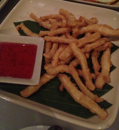 ปลาหมึกเฟรนซ์ฟรายด์ ที่ ร้านอาหาร นิวสตอรี่ พัฒนาการ