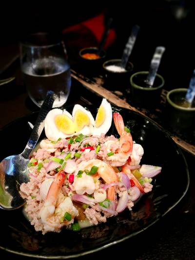 ยำมะเขือยาวกุ้งสด ที่ ร้านอาหาร Nara Thai Cuisine Central World