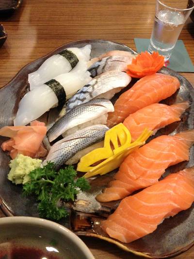 ซูชิหน้าต่างๆ ที่ ร้านอาหาร Tororo Sushi