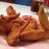 ปีกไก่ทอด :)) ที่ ร้านอาหาร เก๋าใหญ่ ซีฟู๊ด