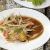 ตำปูปลาร้า ที่ ร้านอาหาร อิ่มปลาเผา ตลิ่งชัน