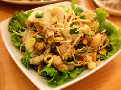 ปลาตะใคร้! จานนี้สิอร่อย ที่ ร้านอาหาร หง่อนหลำ สะพานเหลือง