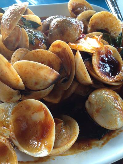 หอยหวานผัดพริกเผา ที่ ร้านอาหาร แพครูวิทย์