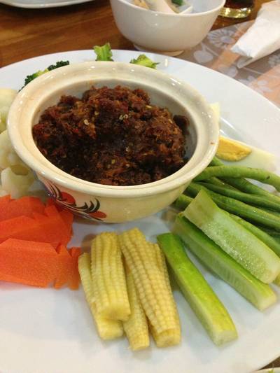 น้ำพริกปลามะขาม ที่ ร้านอาหาร ร้านต้นพร้าว กู้กู ภูเก็ต
