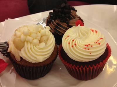 คัพเค้กขายดีอันดับ 1,2 และ 3 ของร้าน ที่ ร้านอาหาร Cupcake Love Siam Paragon
