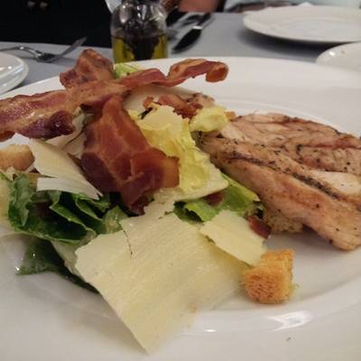 Ceasar Salad ที่ ร้านอาหาร Buono Bistro