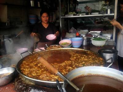 หน้าร้านค่ะ ที่ ร้านอาหาร วัฒนาพานิช ก๋วยเตี๋ยวเนื้อ