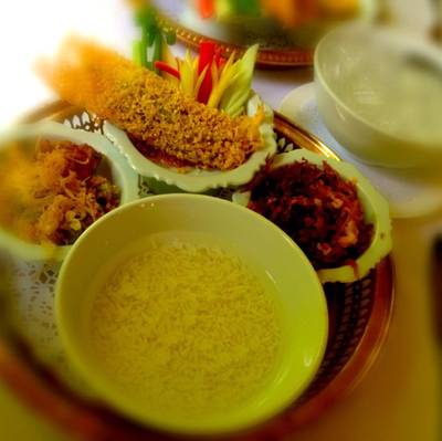 ข้าวแช่ ที่ ร้านอาหาร ท่านหญิง