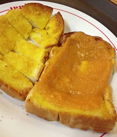 ร้านอาหาร มนต์นมสด มาบุญครอง