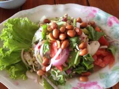 ยำวุ้นเส้น ที่ ร้านอาหาร ครัวทองแดง