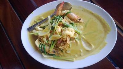 กุ้งผัดผงกะหรี่ ก็อร่อยเหมือนกัน ที่ ร้านอาหาร วังมุข