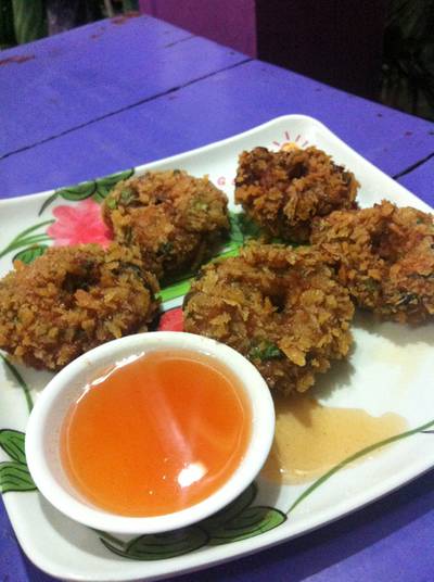 ทอดมันปลา ที่ ร้านอาหาร โรจน์ ซีฟู้ด