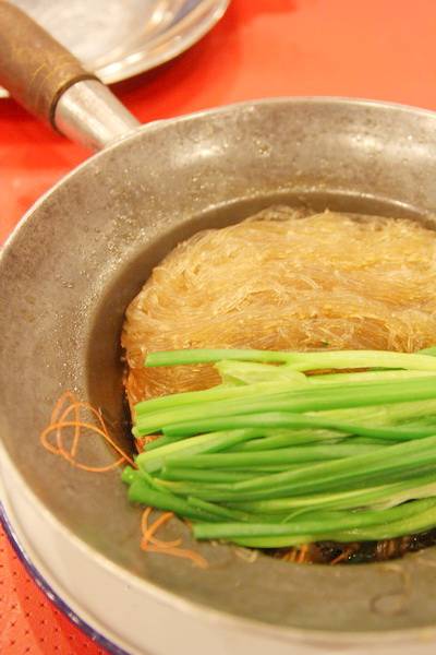 กุ้งอบวุ้นเส้น ที่ ร้านอาหาร อบอาหร่อย