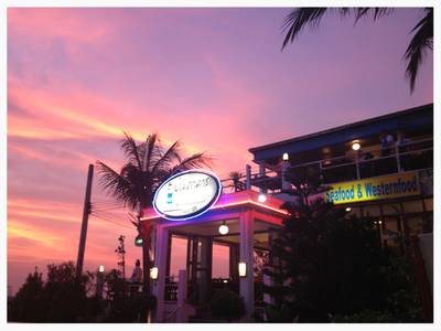 ร้านอาหาร ประภาคารบ้านอำเภอ