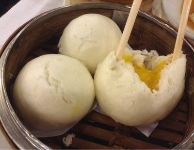 เปาไส้ครีม ที่ ร้านอาหาร Silver Palace