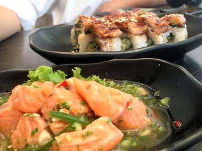 ยำแซลม่อนกับชุดปลาไหลค่ะ ที่ ร้านอาหาร Sushi Masa ราชเทวี