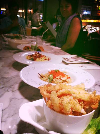 อร่อยทุกจานครับ ที่ ร้านอาหาร Checkmate Bar & Bistro