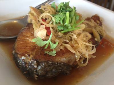 ปลามงเจี๋ยนตะไคร้หอม ที่ ร้านอาหาร Kopi De Cafe Phuket