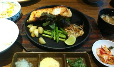 Gindara Steak Set ที่ ร้านอาหาร Zen Central พระราม 2