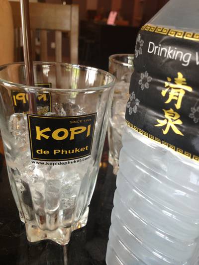 น้ำ ที่ ร้านอาหาร Kopi De Cafe Phuket