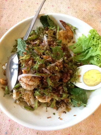 ยำถั่วพู อร่อยดีครับ ที่ ร้านอาหาร เรือนทิพย์