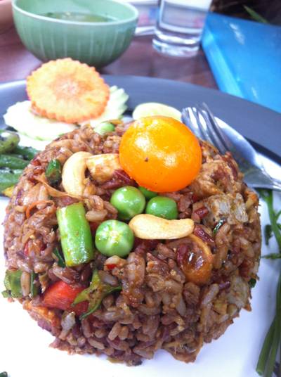 ข้าวผัดน้ำพริกลงเรือ ที่ ร้านอาหาร พันพรรณ