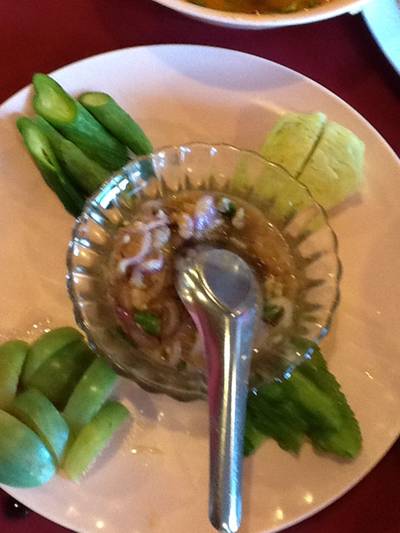 น้ำพริกกุ้งสด ใช้ได้ครับ ที่ ร้านอาหาร ร้านโกตุง