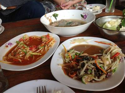 เหลือทุกอย่าง ที่ ร้านอาหาร ส้มตำชบา Somtam Chaba