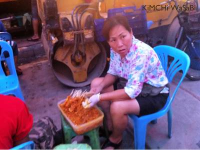 เจ๊เอ็ง (เจ้าของร้าน) ที่ ร้านอาหาร เจ๊เอ็งหมูสะเต๊ะ
