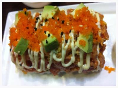 ซูชิอโวคาโดไข่กุ้ง ที่ ร้านอาหาร On the table tokyo café Central World