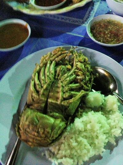 กั้งกระดาษ ตัวใหญ่มากกกกกก ที่ ร้านอาหาร สังเวียน ซีฟู๊ด