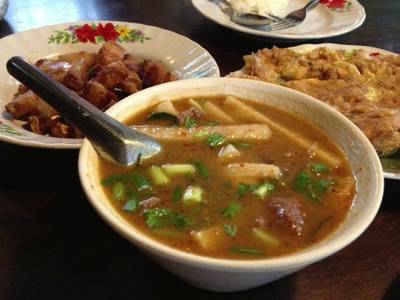 ร้านอาหาร ต๋อง อาหารพื้นเมือง
