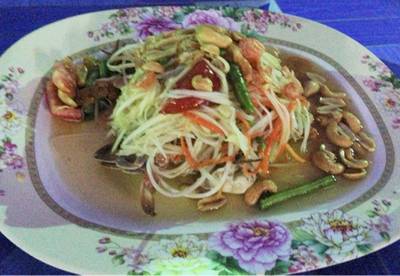 ส้มตำปูทะเล ที่ ร้านอาหาร สังเวียน ซีฟู๊ด