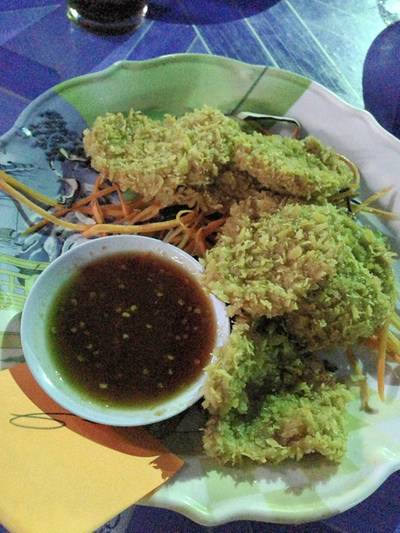 ทอดมันกุ้ง ที่ ร้านอาหาร สังเวียน ซีฟู๊ด