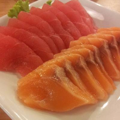 ปลาดิบกองโต  ที่ ร้านอาหาร Kuroda BBQ Buffet เอกมัย