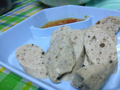 หมูยอ"เนื้อหมูล้วน"ลวก ที่ ร้านอาหาร คุณแดงก๋วยจั๊บญวน