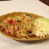 ส้มตำไทยไข่เค็ม ที่ ร้านอาหาร Anna & Charlie's Cafe