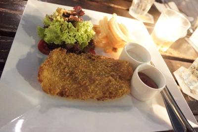ร้านอาหาร Enchanted Bar