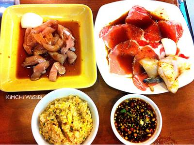 เซ็ทเนื้อไก่ กับเซ็ทหมูซีฟู้ด ที่ ร้านอาหาร Miraku
