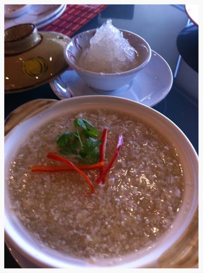 ยอดซุปรังนกไก่หย่ง. ร้อนๆบำรุงกำลัง ที่ ร้านอาหาร Hong Kong Fisherman Suki & Restaurant
