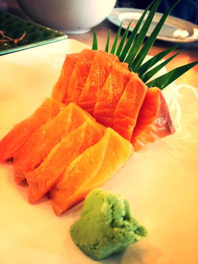 Salmon Sashimi ที่ ร้านอาหาร Kuroda BBQ Buffet เอกมัย Salmon Sashimi ที่ ร้านอาหาร Kuroda BBQ Buffet เอกมัย