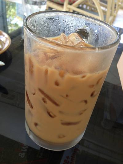 กาแกสดเหมือนกาแฟโบราณ ไม่ได้กลิ่นรส ไม่คุ้มราคา ที่ ร้านอาหาร อยู่เย็น หัวหิน บัลโคนี่ กาแกสดเหมือนกาแฟโบราณ ไม่ได้กลิ่นรส ไม่คุ้มราคา ที่ ร้านอาหาร อยู่เย็น หัวหิน บัลโคนี่