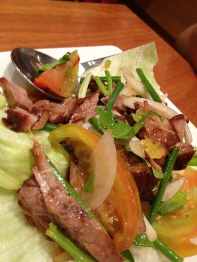 ยำหมูอบ ที่ ร้านอาหาร บ้านหญิง สยามสแควร์
