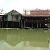 บรรยากาสร้านนี้ถ่ายจากในเรือ ที่ ร้านอาหาร ร้านอาหารริมคลองน้ำอ้อม
