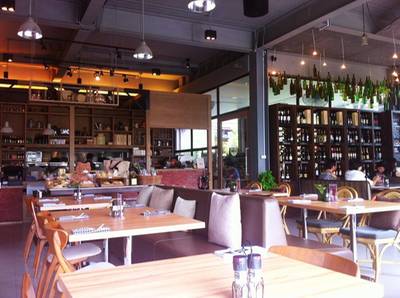ร้านอาหาร Roast Coffee & Eatery